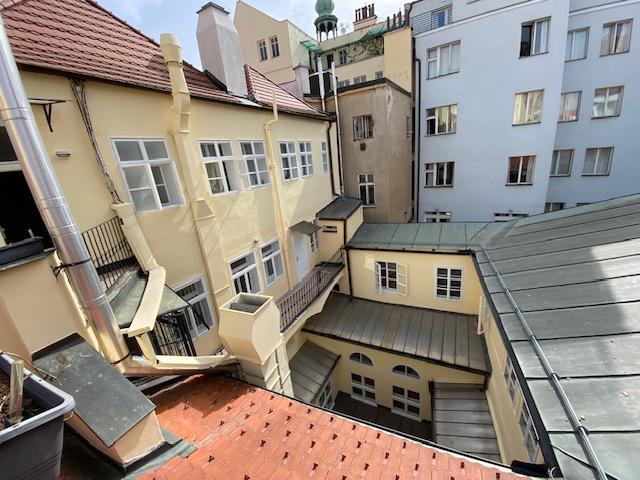 22_dvorní světlík domu