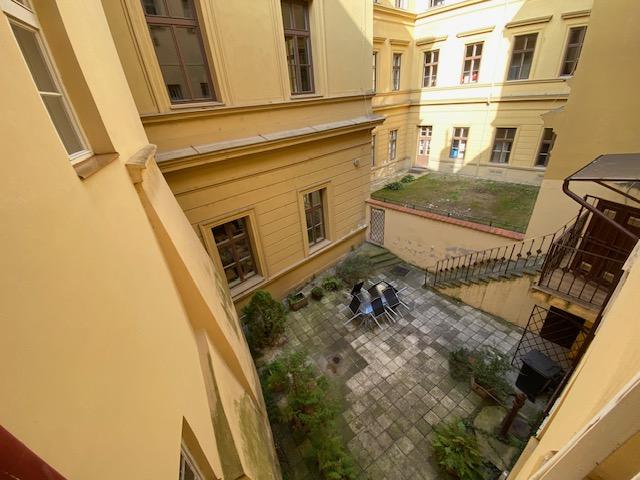 23_výhled do dvora