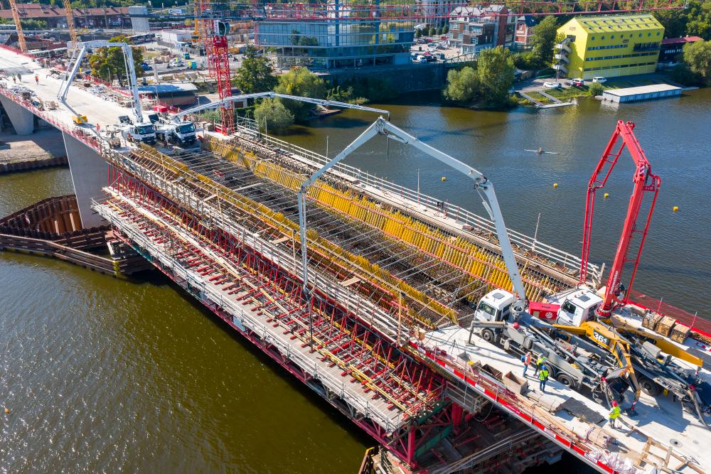 12.8.2025 - betonáž nosné konstrukce takt č. 6 (1)