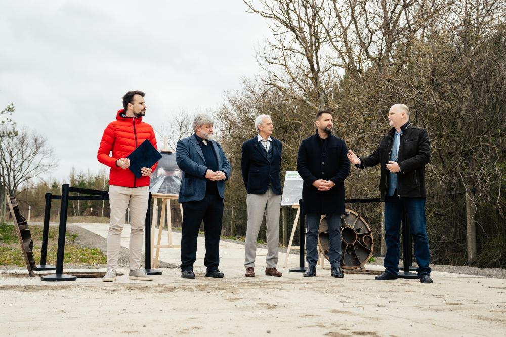 LW_260401_CERHRA_PRAGUE_CZ_LQ_0043