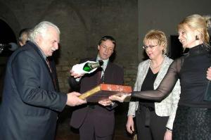 31. 1. 2006: Primátor Pavel Bém v klášteře sv. Anežky České pokřtil reprezentativní publikaci "100 děl Národní galerie"