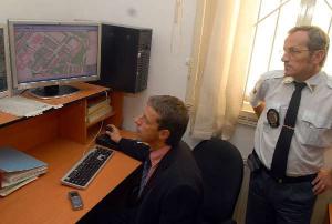 500056_Ve středu 11. října primátor navštívil Pavel Bém novou policejní služebnu MP na Jižním Městě.