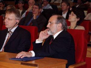 481735_3.11.2005 - Přes 160 zástupců francouzských firem přijelo do metropole na  6. ročník mezinárodního semináře Svazu francouzského průmyslu MEDEF. Ten dn...