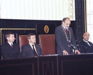 26.5.2006-K novým pražským policistům promluvil za hl. m. Prahu náměstek primátora Jan Choděra