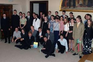 4.5.2006 - Vítězové krajských kol jubilejního 40. ročníku Ústředního kola Biologické olympiády  se v Brožíkově síni Staroměstské radnice zúčastnili slavnotsního zakončení