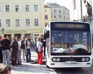 26.9.2005- Elektrický minibus bude možná doplňkovým dopravním prostředkem v centru Prahy
