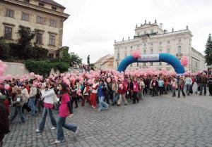 475930_11.6.2005 - Růžový pochod