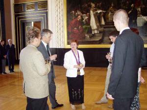 459757_Radní Hana Halová poděkovala záchranářům