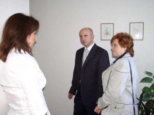 9.11.2006 - Radní Hana Halová s ředitelem MCSSP Miroslavem Luczkou na prohlídce RIAPSu
