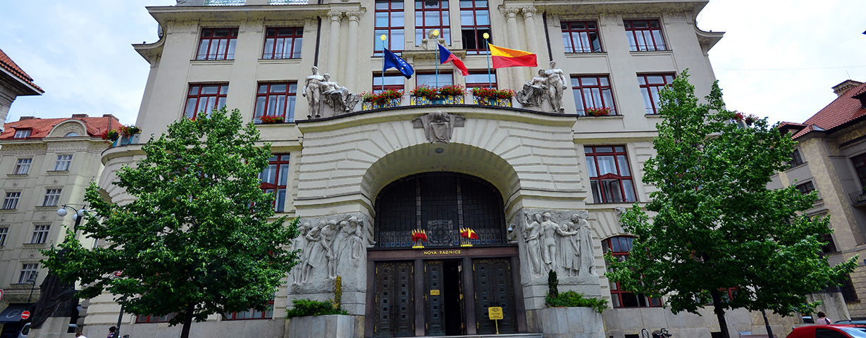 Renovace výplní okenních otvorů v objektu Nové radnice Magistrátu hlavního města Prahy