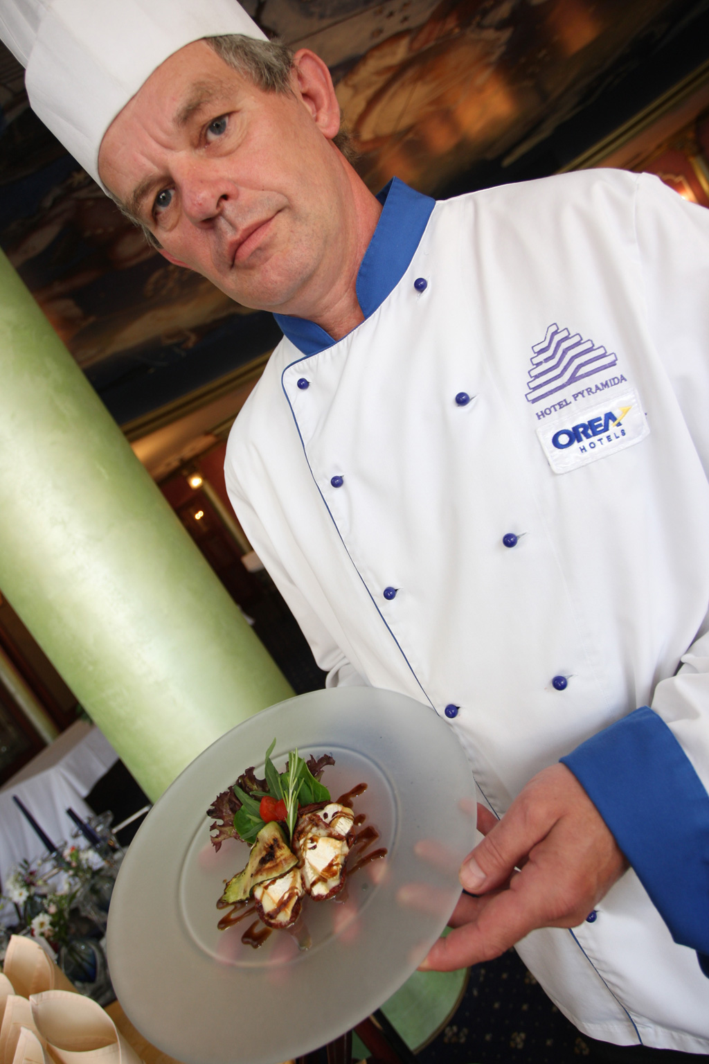 V restauraci Koppernik hotelu Pyramida vaří šéfkuchař Vladimír Kožíšek pokrmy pro celiaky.