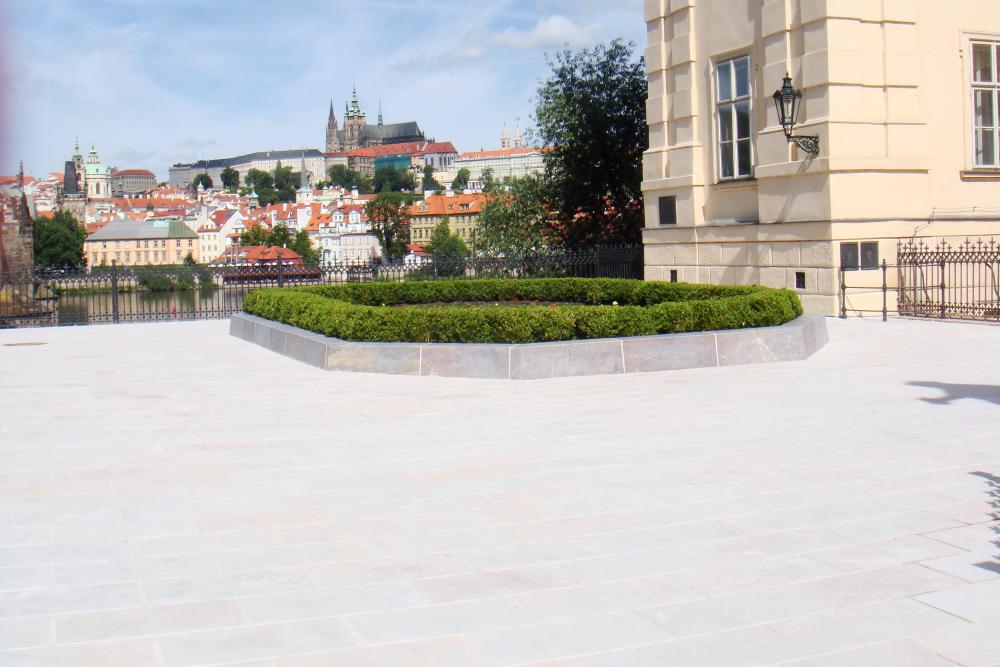 Křížovnické náměstí po rekonstrukci