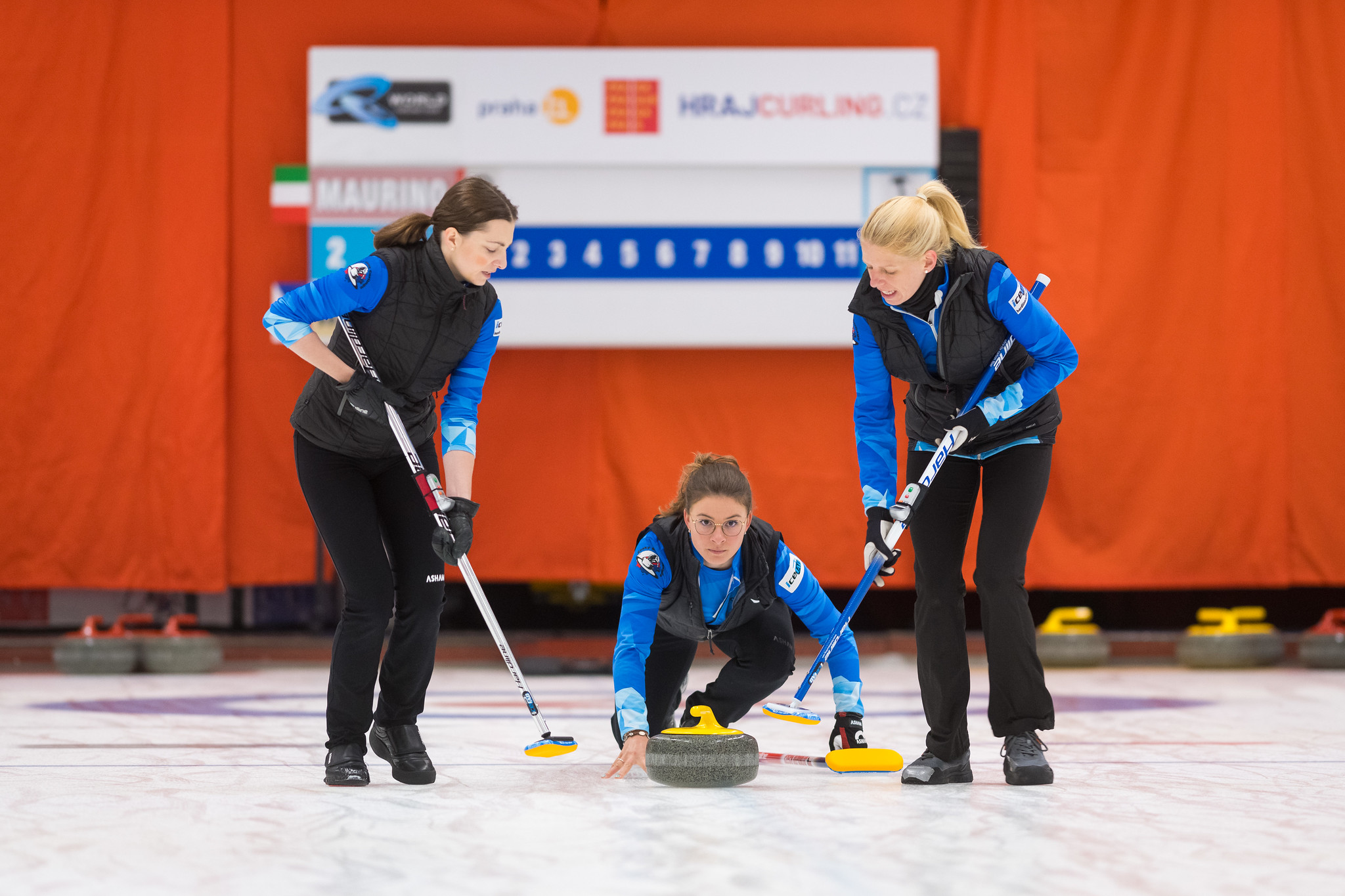 V hale se hraje i turnaj Prague Ladies International