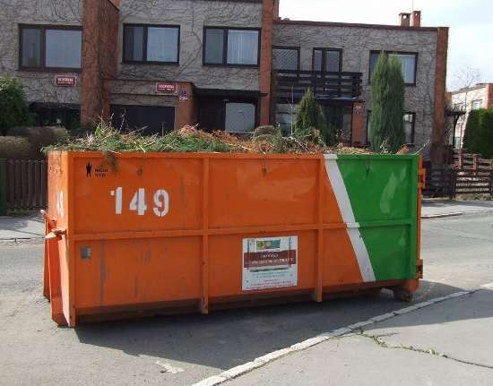 ilustrační foto - Velkoobjemový kontejner pro sběr bioodpadu z domásností a zahrad, Praha 6, Fragnerova ul.