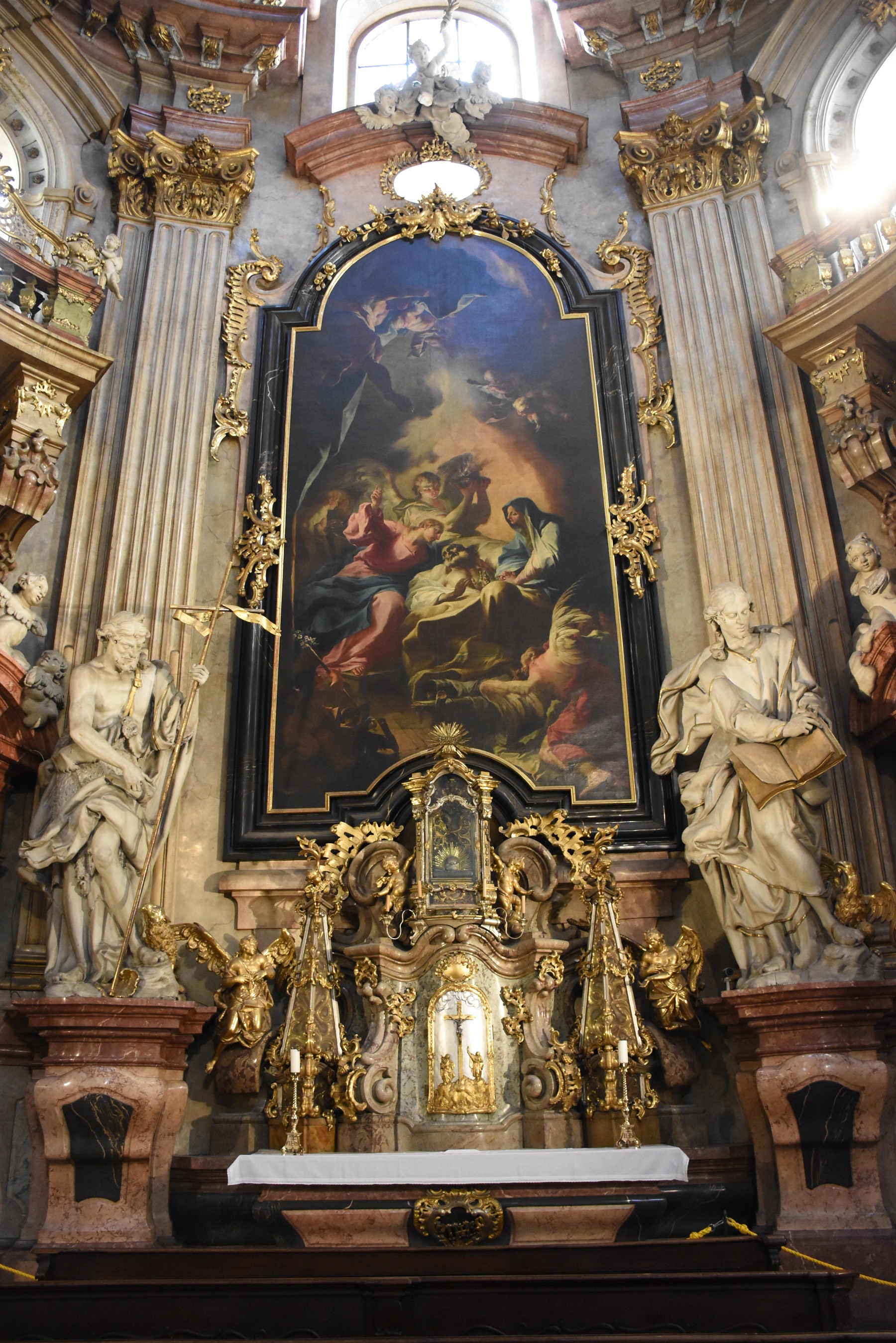 oltář sv. Mikuláše
