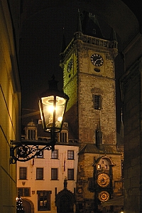 Jedním z nejhezčích míst v Praze je podle CNN Staré Město, kde romantickou večerní atmosféru umocňují plynové lampy.