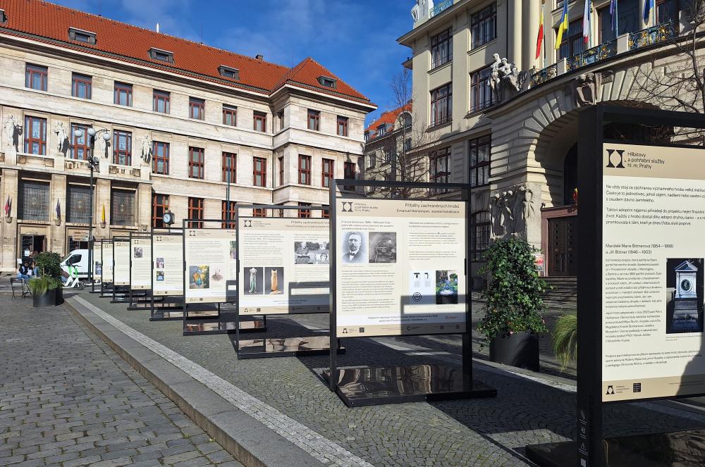 Výstava Příběhy zachráněných hrobů