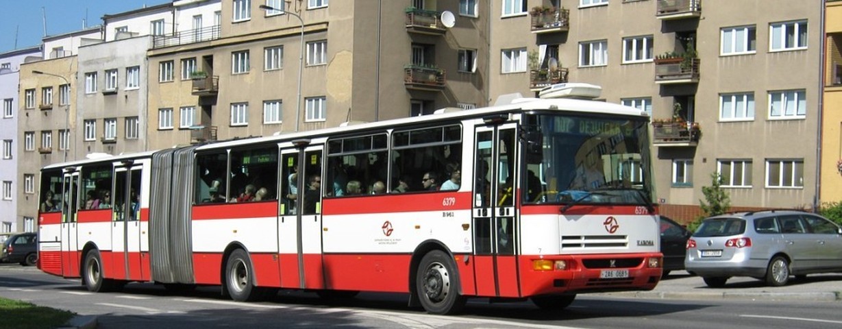 Ilustrační foto -autobus na lince 107