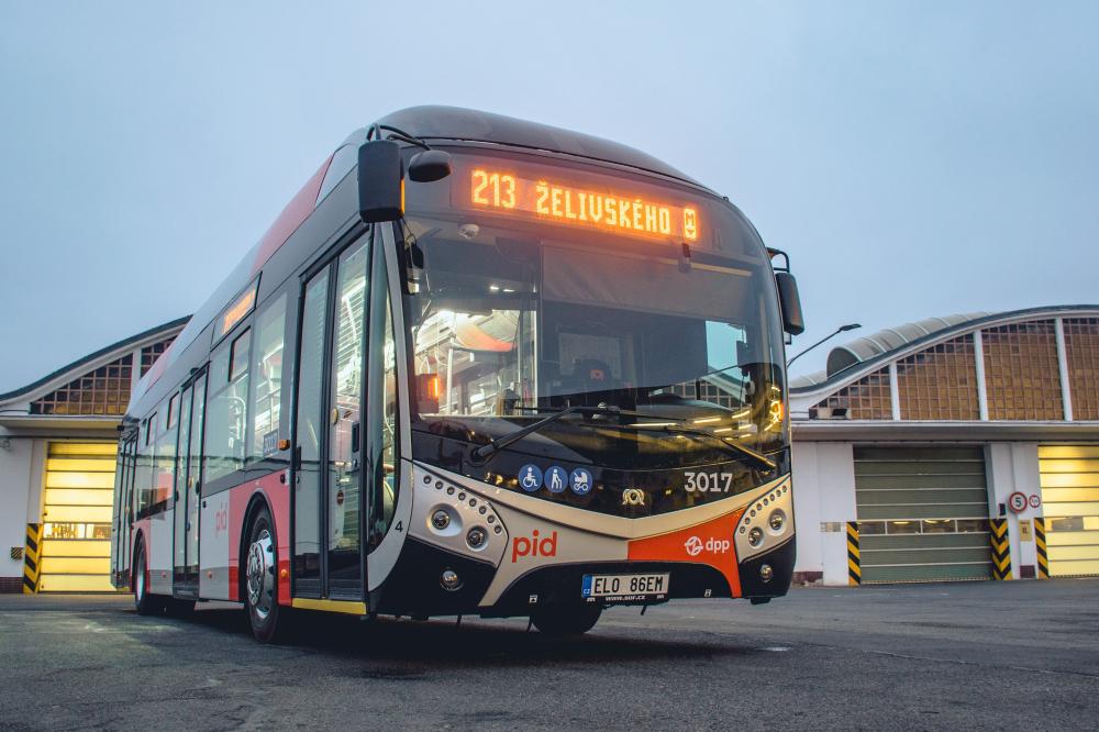 Nový elektrobus SOR ENS 12