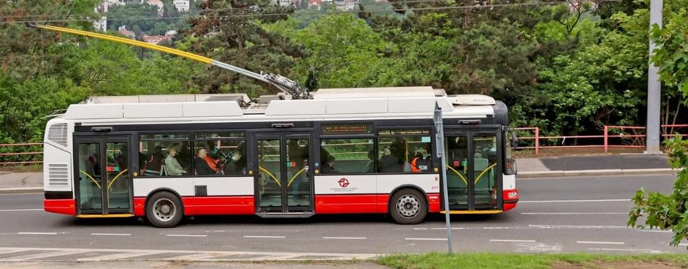 Ilustrační foto - trolejbus v Praze