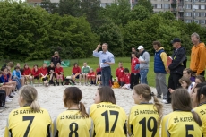 Dnes se v Beachklubu Ládví utkalo přes 80 dětí z pražských základních škol o pohár primátora. 