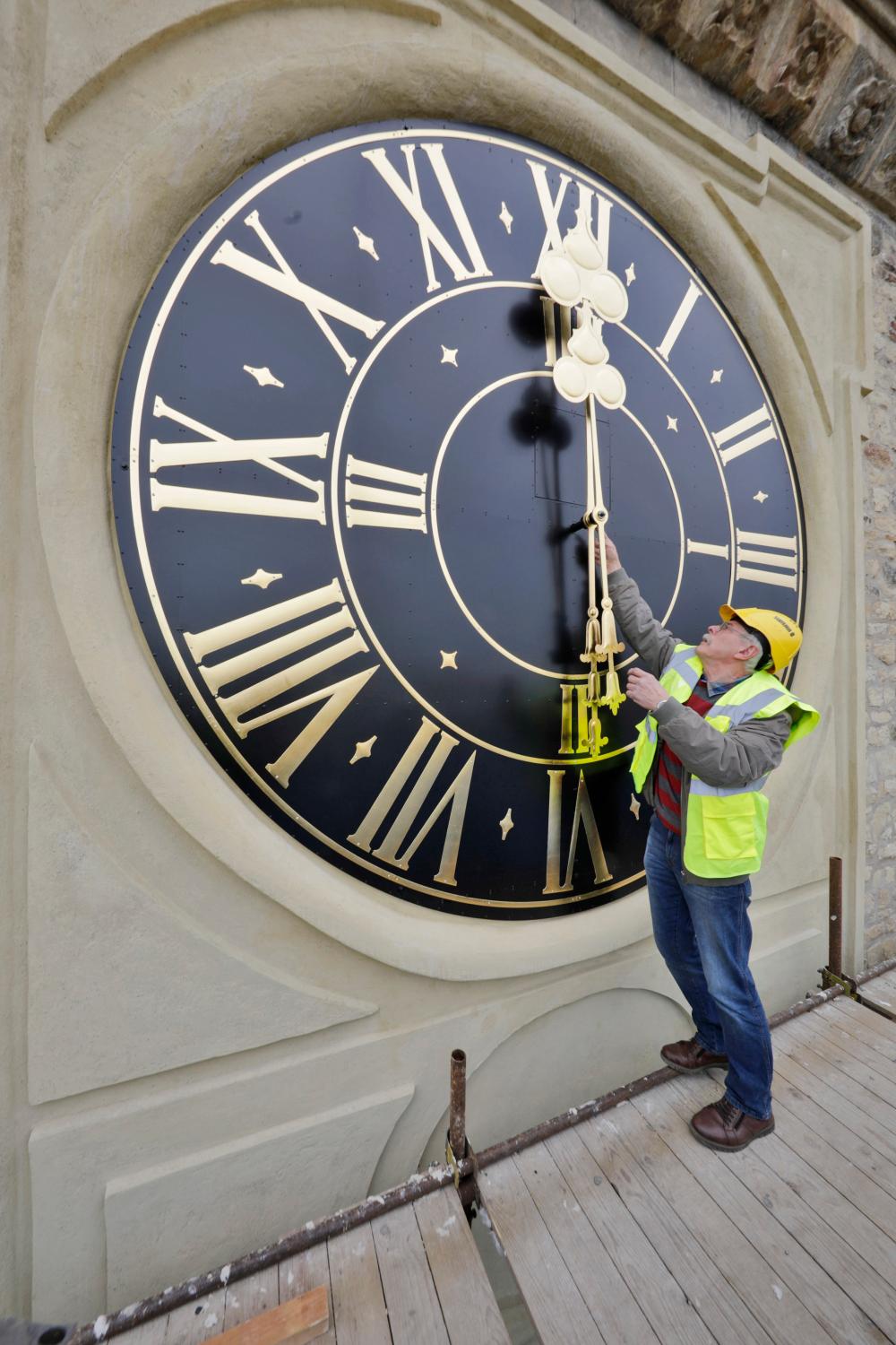Staroměstská radnice má zpět věžní hodiny