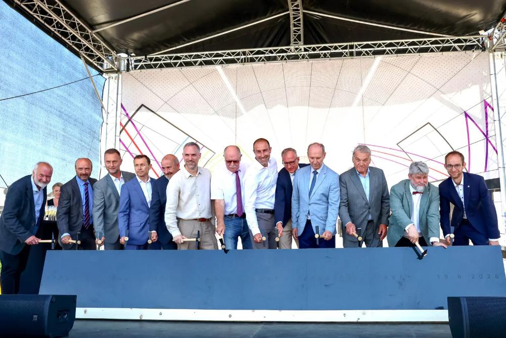 Ze slavnostního zahájení stavby dalšího úseku metra D